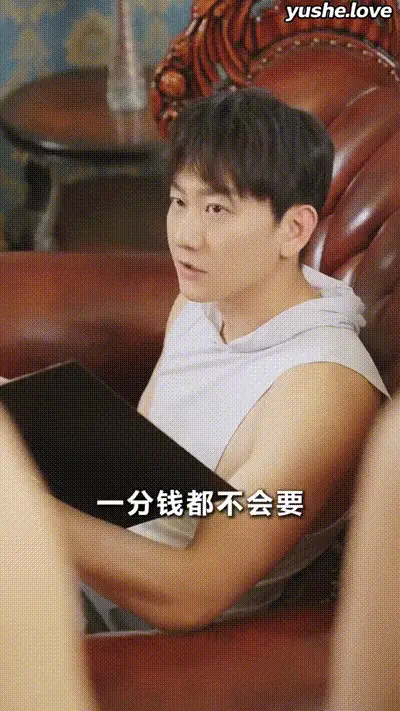 健身房中的男和女Part005 动图预览