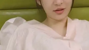淫荡性感富婆母女齐上Part003
