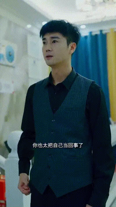 相亲被拜金女羞辱当晚复仇Part010 动图预览