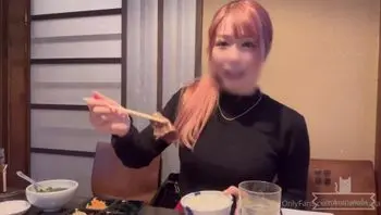 巨乳日本美女直接刺激到可以射精的程度(rokumaruda)