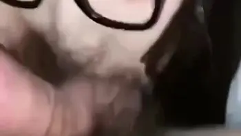 眼镜娘最骚客不是吹的，爸爸干我，这表情太哇塞了