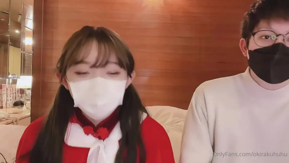 H杯的女学生情人之带女友旅游在酒店做爱(okirakuhuhu)