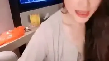 巨乳人妻 醉后发情 被无套内射
