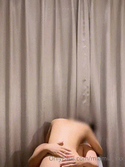 妹妹想吃我的大肉棒(miamia_xxx） 动图预览