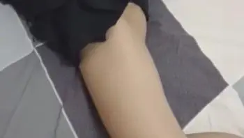 无套内射性感表姐 动作越来越大胆 最终弟弟在无套的状态下内射