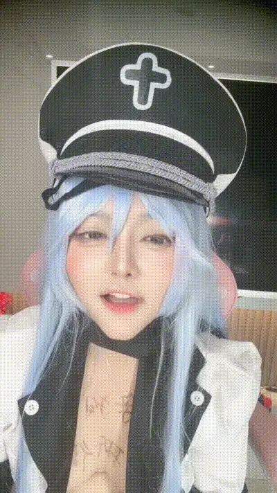 二次元COS反差娇小萝莉黑丝网袜：#张晚萌 动图预览