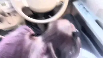 我叫了一个乡下女孩到超市停车场，让她给我口交，并吞下我的精液♡-esunoacp