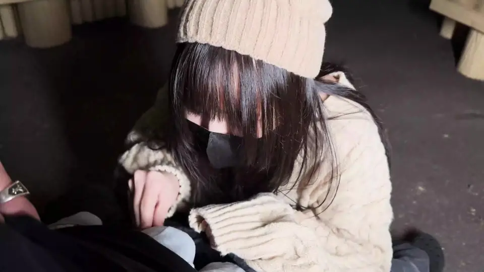 日本素人 夜晚公园 长椅上的安静聊天-esunoacp