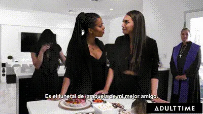 ADULT TIME - Bella Rolland Gives Up Free Use Pussy To Kira Noir At Public Wake! SPANISH SUBTITLES-kira noir 动图预览