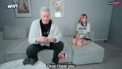 好兄弟沉迷游戏，我在后面猛干他女友-pinkloving 动图预览