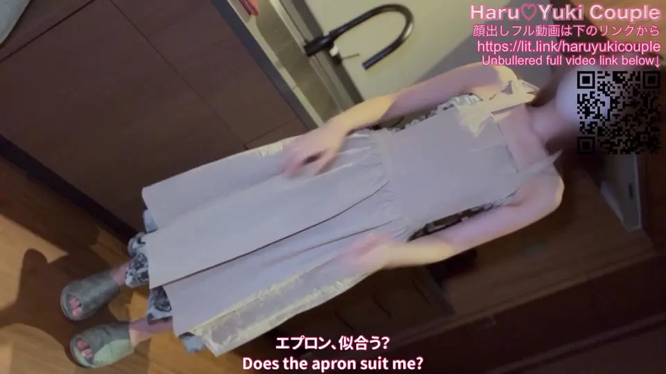 【日本人本物カップル】裸にエプロンでキッチンで中出しセックス 色白美乳彼女が連続イキ 素人カップル リアルラブ-yuki tokyogirljp