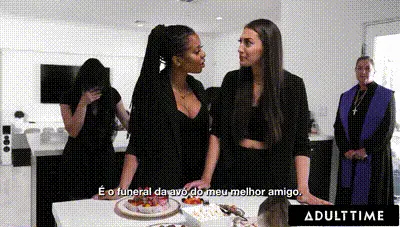 ADULT TIME - Bella Rolland Gives Up Free Use Pussy To Kira Noir At Public Wake! PORTUGUESE SUBTITLES-kira noir 动图预览