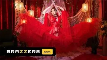 Brazzers - Lulu Chu 的撩人舞蹈是一种火辣的诱惑，让每个人都被她迷住了-lulu chu