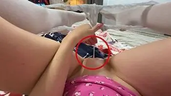 Omg！看我射精！我今天太饥渴了，我的阴户太他妈湿了-kitty