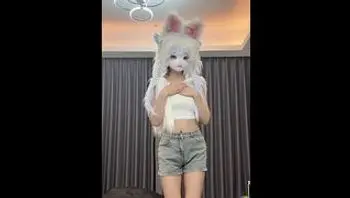 Asian girl dance-tia mx
