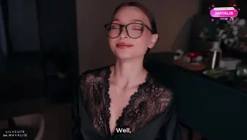 Hot Stranger 把她的内裤留在洗衣店给我，我通过操她归还了它们-lily cute