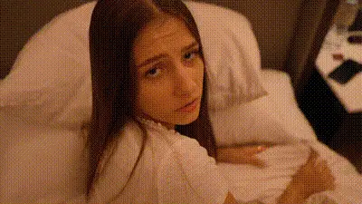 我的大胸部StepSis真是个婊子，但她紧致的奶油屄是他妈的天堂-hottiestwo 动图预览