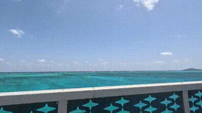 【個人撮影】とある綺麗な海辺🏖️沢山の人がいる中、岩場に隠れて全裸に..そして水着にお着替えする美女♡／Japanese amateur hentai ／日本人／パイパン／色白／美少女-aoimaria117 动图预览