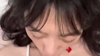 【全程素颜口交做爱】超级喜欢这长相清纯的反差母狗，瘦弱的身材奶子这么圆润！