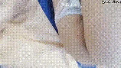【稀缺-乱伦破处】18岁颜值在线高中生，白虎逼嫩不嫩看的爽不爽狼友们来看就知 动图预览