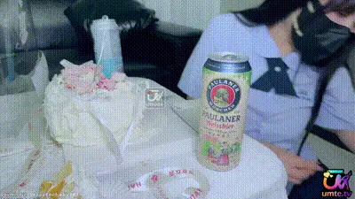 生日当天外卖小哥将我的蛋糕打翻！只能用他的肉棒偿还～-sakuracandy 动图预览