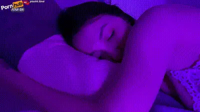 继母已经很久没有性生活了，决定不拒绝这个年轻的继子。-alina rai 动图预览